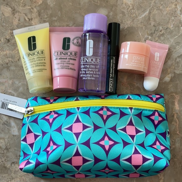 Clinique Other - NEW! Clinique Makeup Sampler Set with Pouch